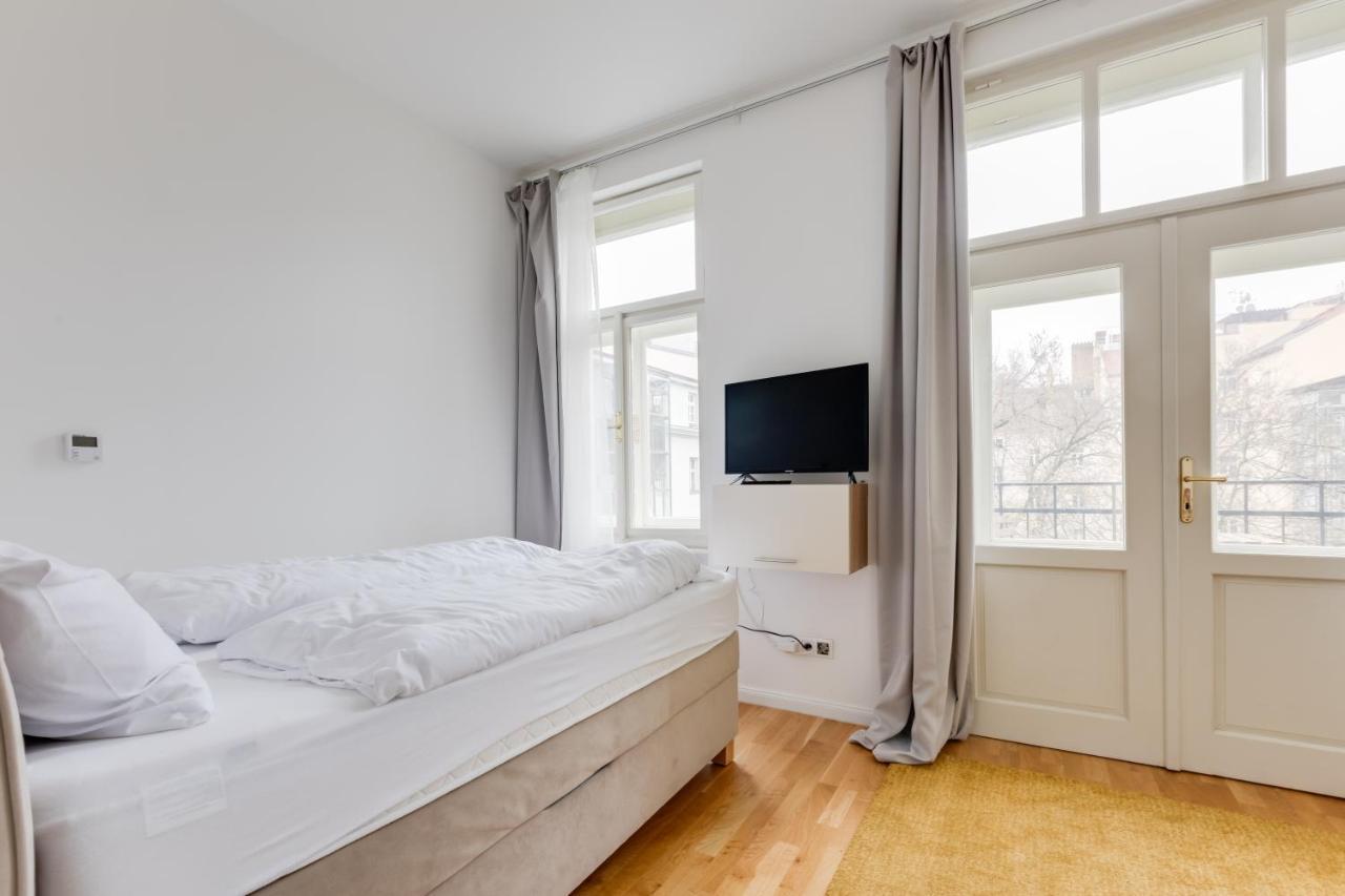 Jt'S Apartments Spanelska Str. ปราก ภายนอก รูปภาพ
