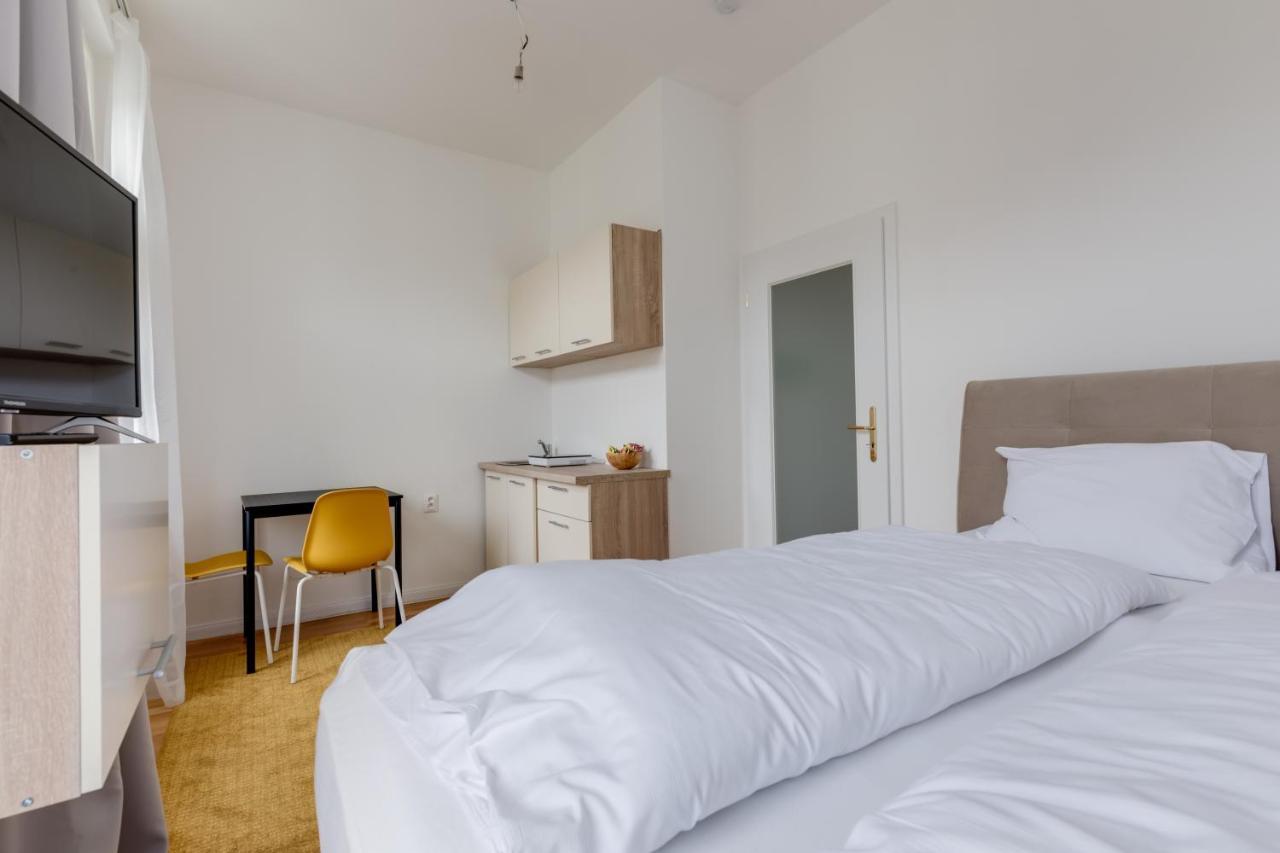 Jt'S Apartments Spanelska Str. ปราก ภายนอก รูปภาพ